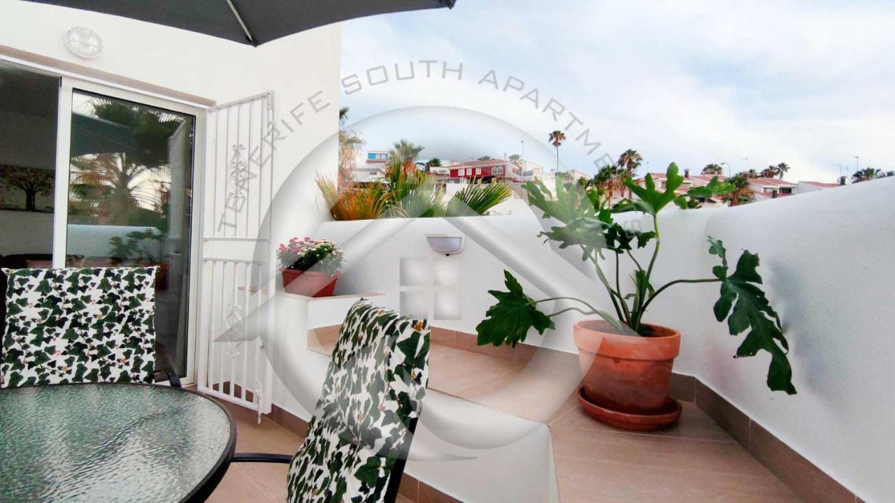 My Sea View Apartment Адехе Екстериор снимка