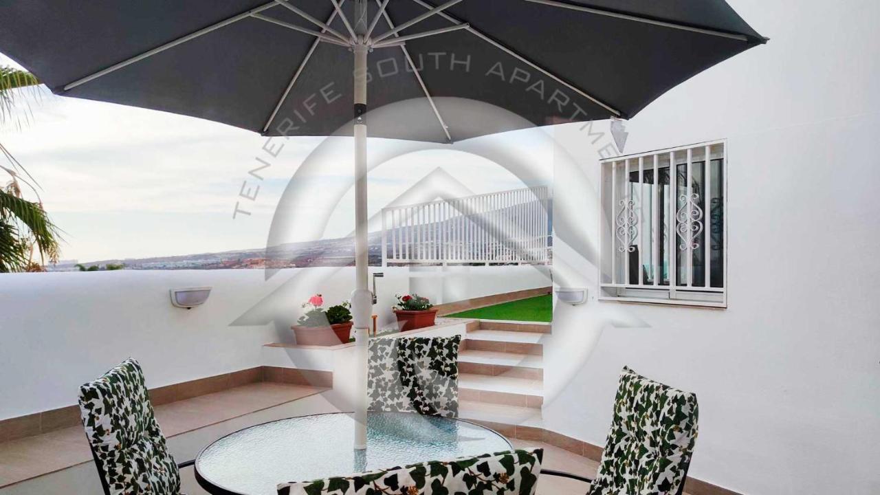 My Sea View Apartment Адехе Екстериор снимка