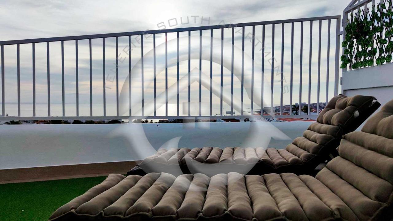 My Sea View Apartment Адехе Екстериор снимка